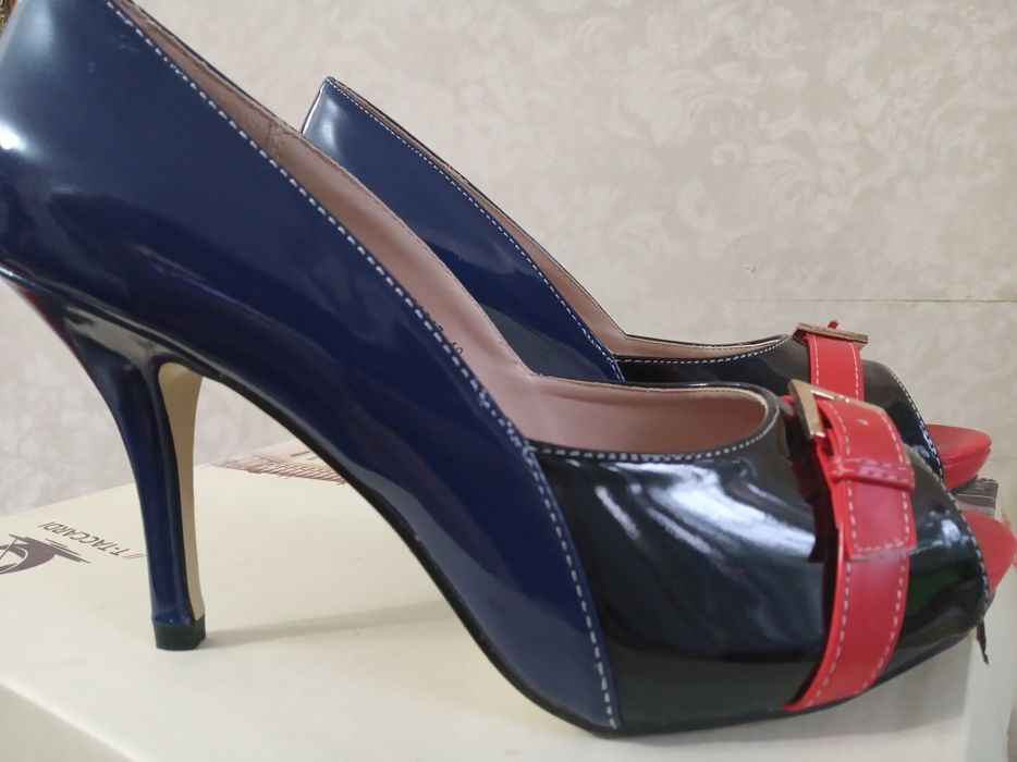 Туфли 40 размер новые