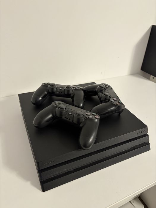 ps4 pro 1Tb.