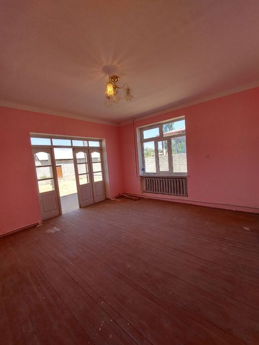 8 sotix kottej sotiladi