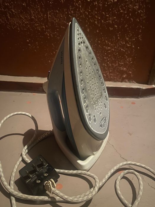 Продается Утюг Tefal
