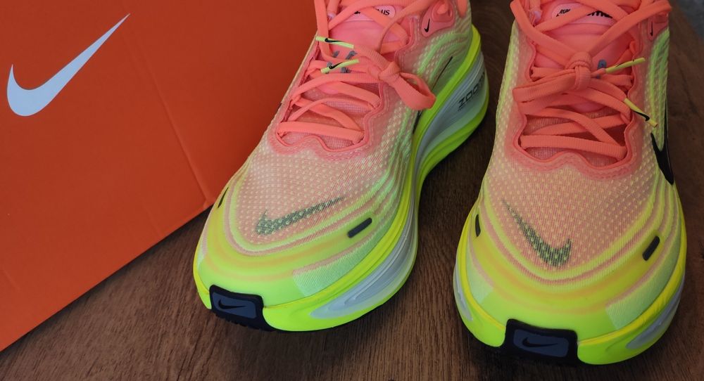 Nike Vomero plus номер 43