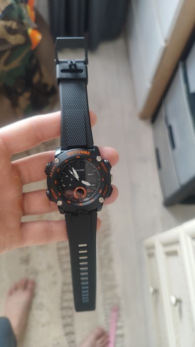 Продам часы мужские противоударные водонепроницаемые