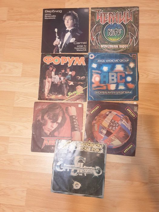 Продаются пластинки в хорошем состоянии.