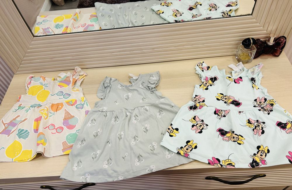 3 rochite bebelusi 4-6 luni H&M