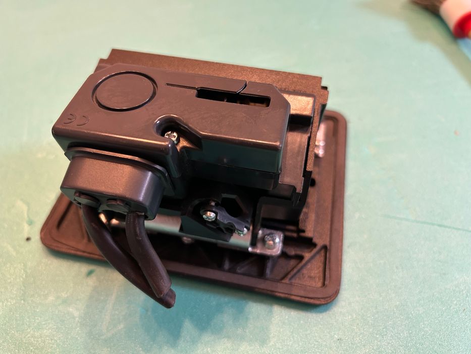 Legrand подова кутия, Контакт за бюро