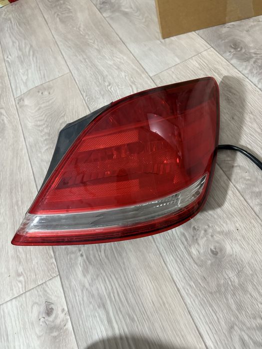 Задний фонарь для авалон