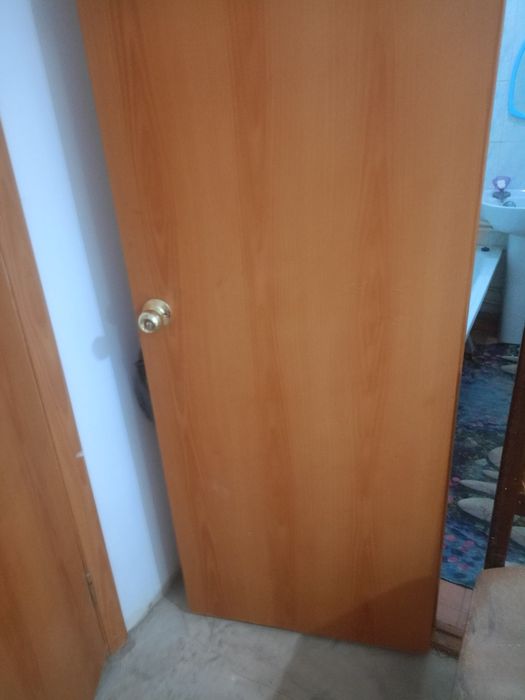 Продам межкомнатные двери