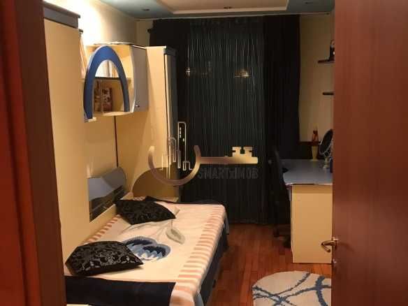 Etaj 1 - Vanzare apartament 4 camere  CFR Targoviste