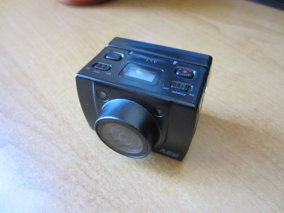 Camera video de actiune, profesionala SD20- pt.auto si fimari diverse