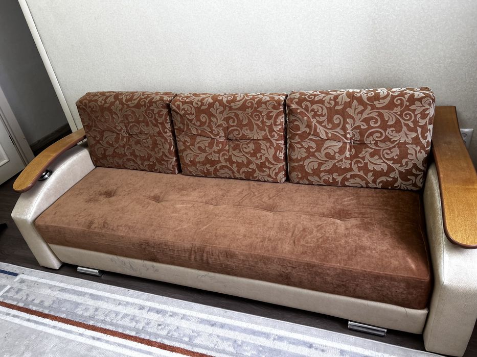 продам диван в хорошем состоянии
