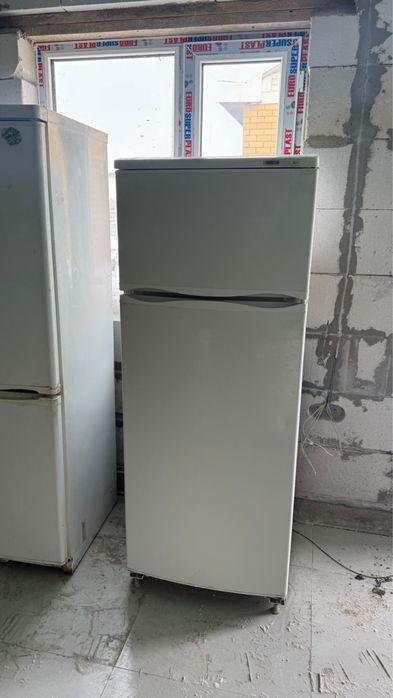 Продам холодильники