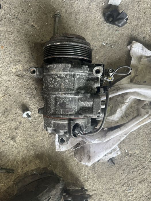 Компресор климатик бмв 330д n57d30