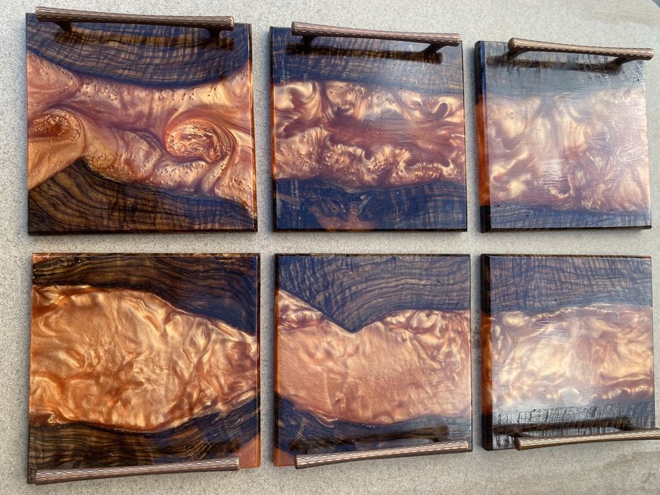 Дъски от орех и епоксидна смола.