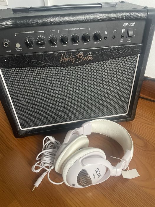 Chitara electrica Ibanez Stangaci + husa, amplificator si casti