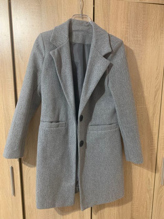 Сиво палто М размер