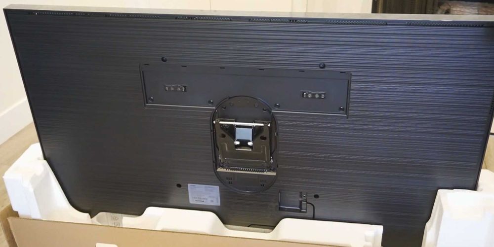 Suport TV NO GAP MACLEAN MC-806 dedicat televizoarelor SAMSUNG QLED