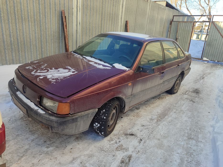 Запчасти на Фольксваген Пассат Б3 седан и универсал есть все звоните