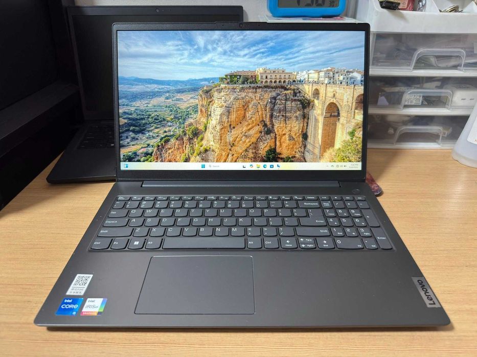 Lenovo 2021 Core i5 gen10, Ram 16Gb DDR4, SSD 250Gb+ Hard 1000gb, Ecran 15,6in FHD