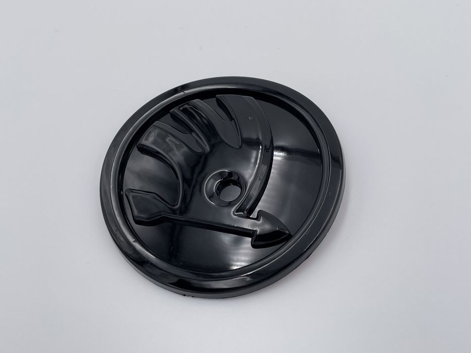 Emblema Skoda fata negru 90 mm