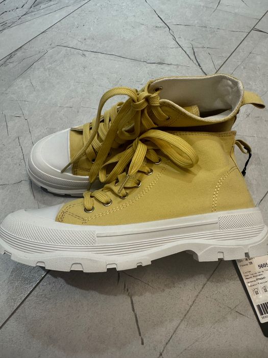 Продавам дамски кецове