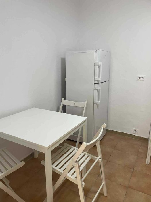 Inchiriez apartament decomandat in Sibiu Terezian