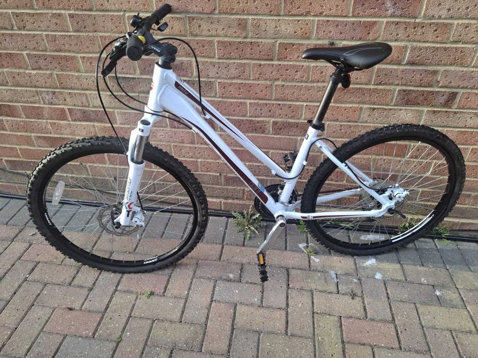 Bicicleta Giant 3 de vanzare