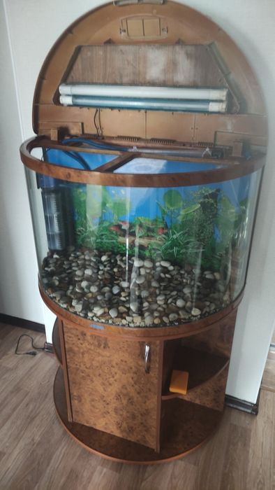 Продам Аквариум заводской!