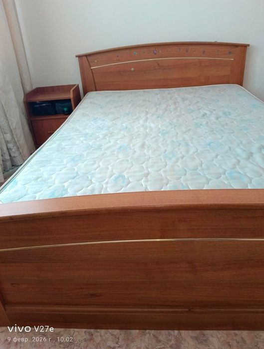 Продам шкаф,кровать и тумбочку