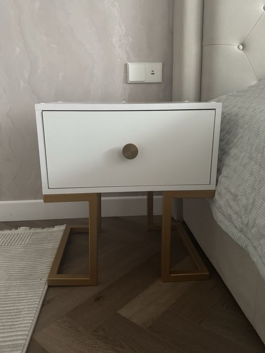 Консоль и 2 тумбочки