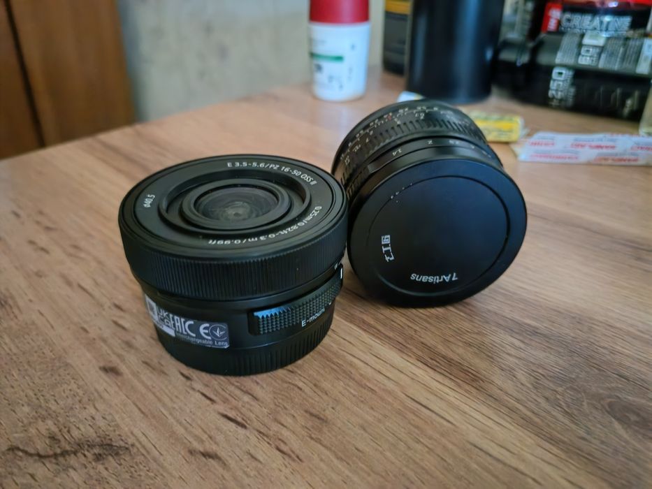 sony a6000+ 2 объектива+ремешок,пробег 21к