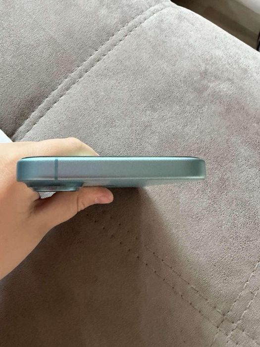 Iphone 16 128GB tilt