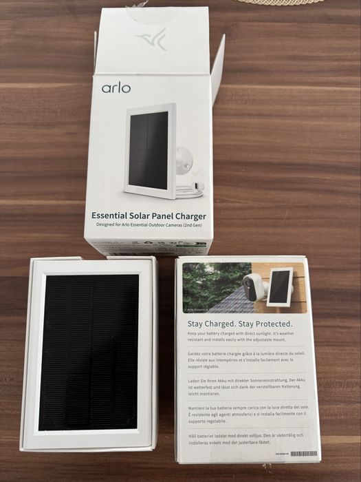 2 Panouri solare pentru camere de supraveghere Arlo Essential (Gen.2)