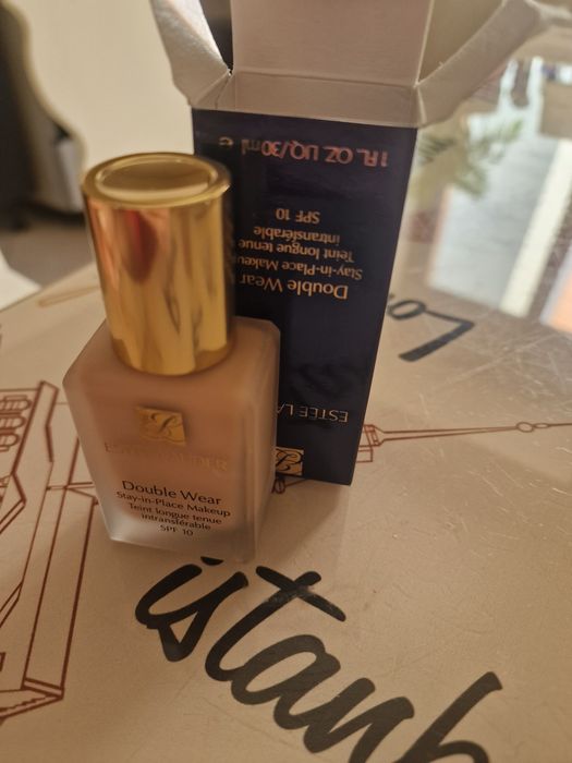 Estee Lauder fond de ten