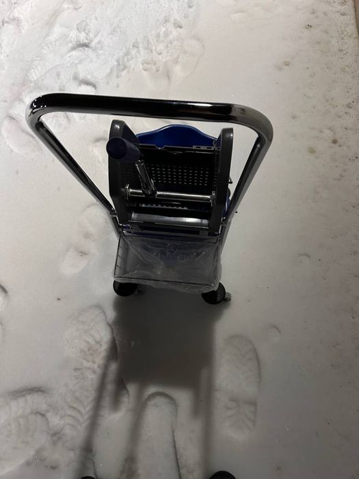 Продается тележка уборочная одноведерная!