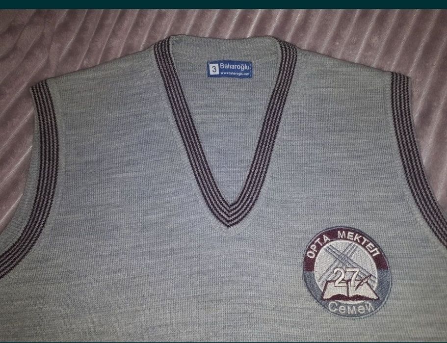 Школьная форма, кофта и жилет