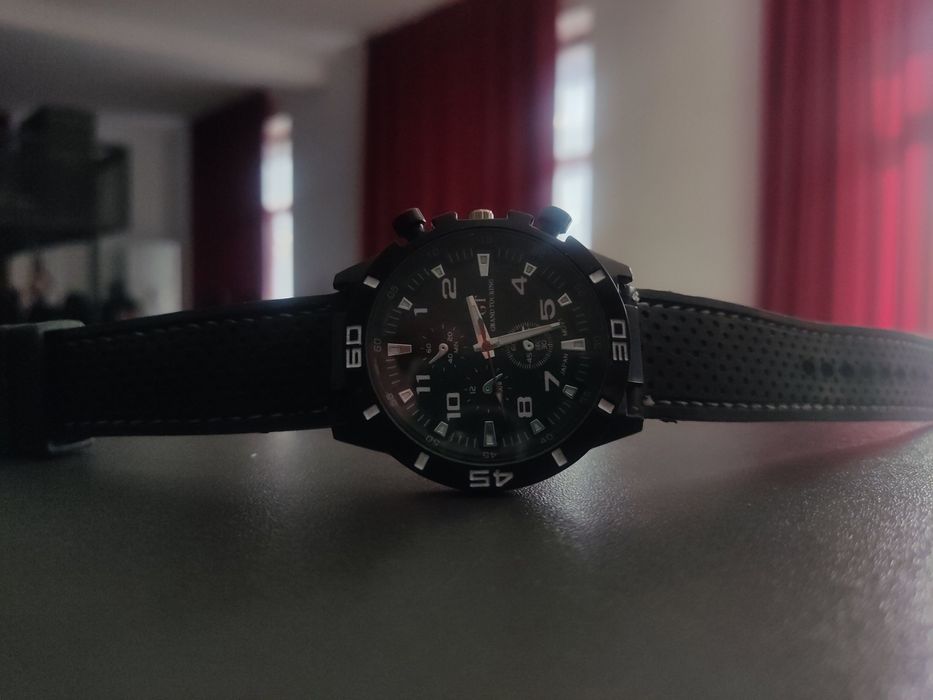 Новый, красивый чесы