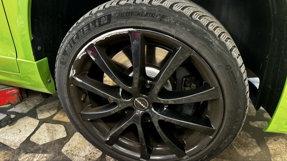 Vand jante Borbet LV5, 8J, ET35, 5/112 si anvelope Michelin 235/40/18