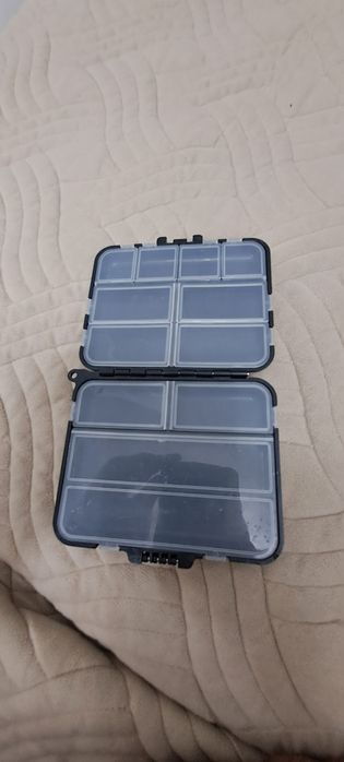 Продам рыболовную коробку