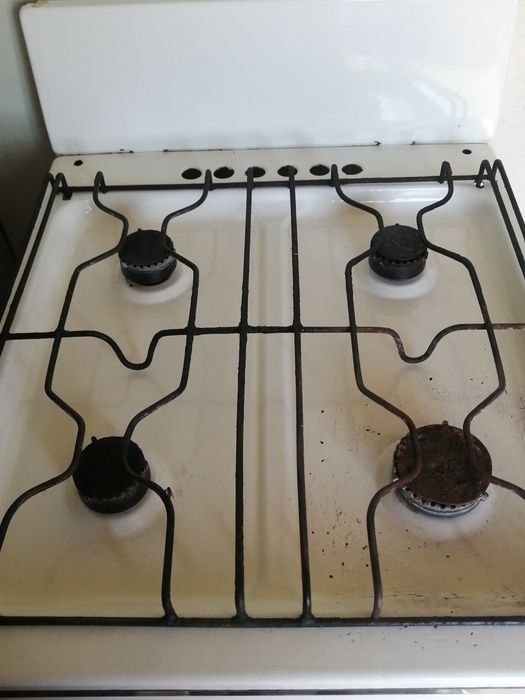Продам газовую плиту
