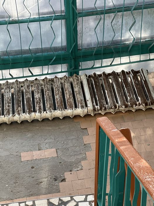 Продам чугунную батарею 16 секций
