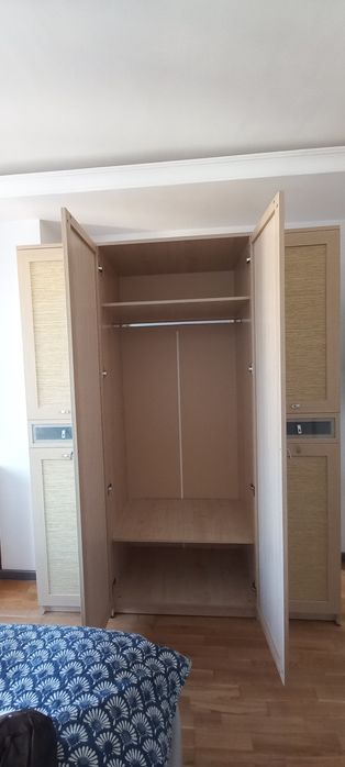 Шкаф , тумба и зеркало