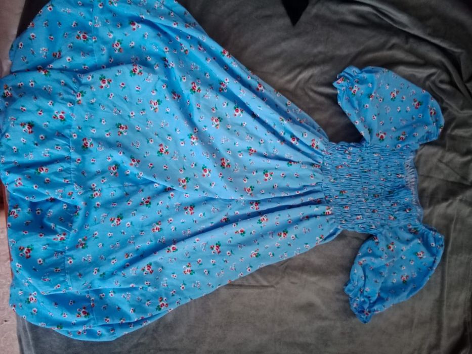 Босоножки и платье