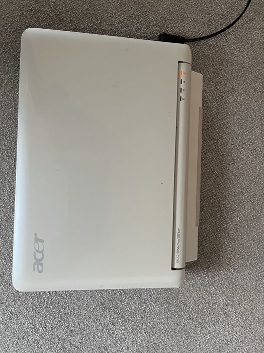 Acer Aspire One – funcțional (Windows XP)
