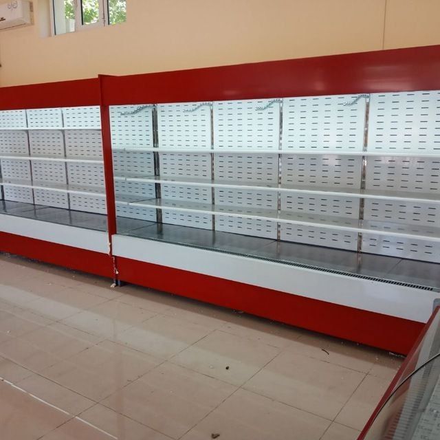 Витрина холодильник