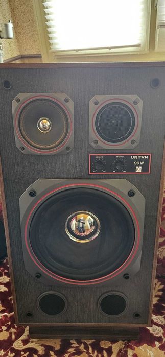 aparate radio ,boxe lemn 50 si 90 w ,pikap TESLA cuboxe 15w .