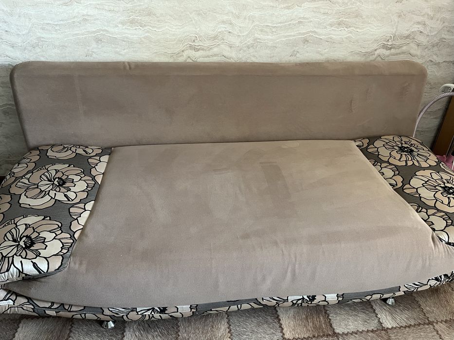 Продается диван-кровать в хорошем качестве
