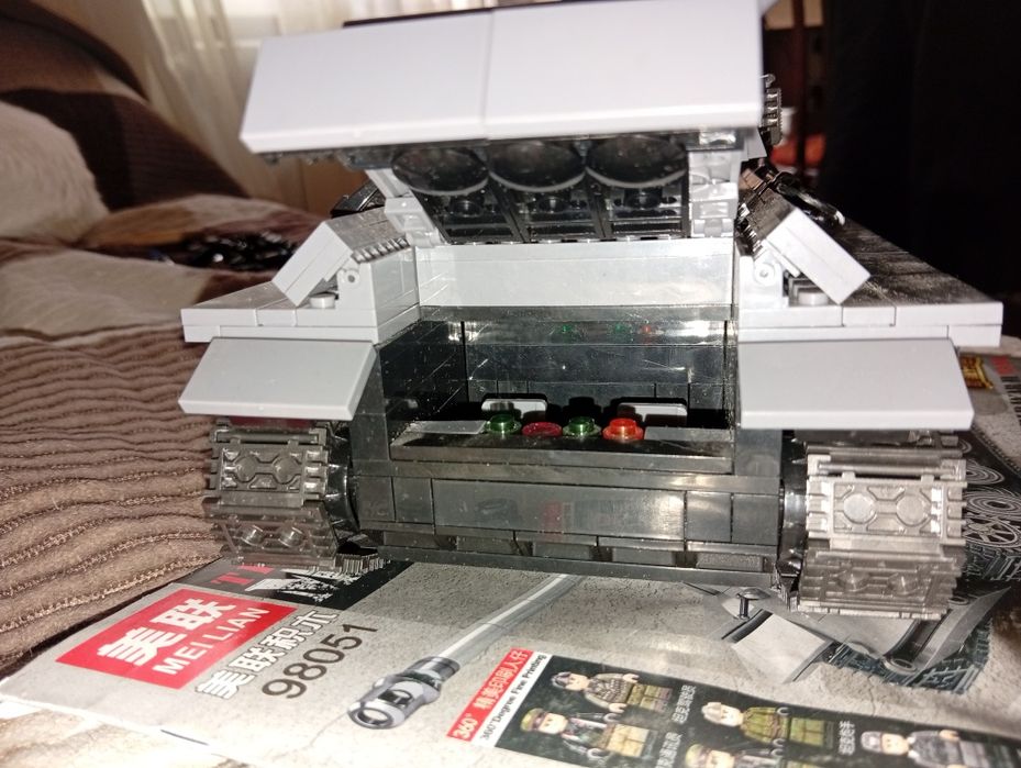 Аналог Лего танк