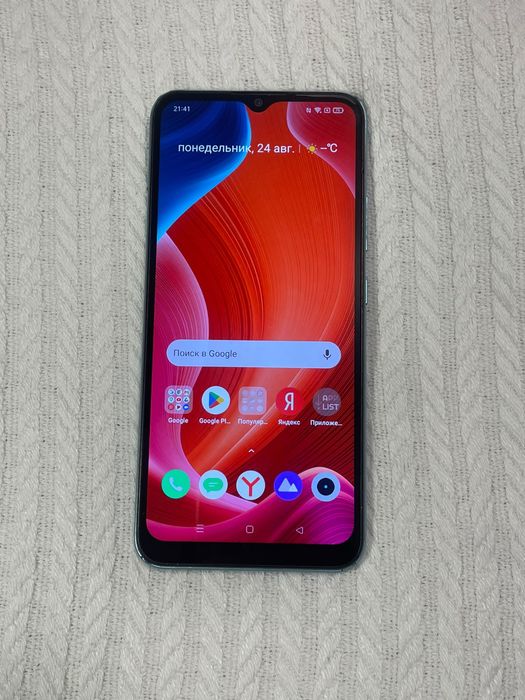 realme C21         б