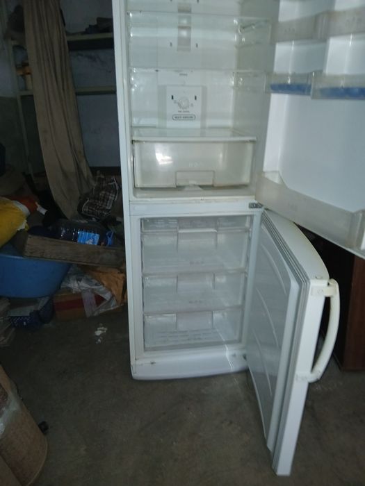 Продам холодильник "LG"