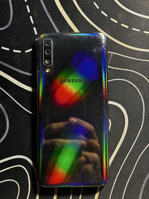 Продам телефоны Redmi Note 10s Samsung A50